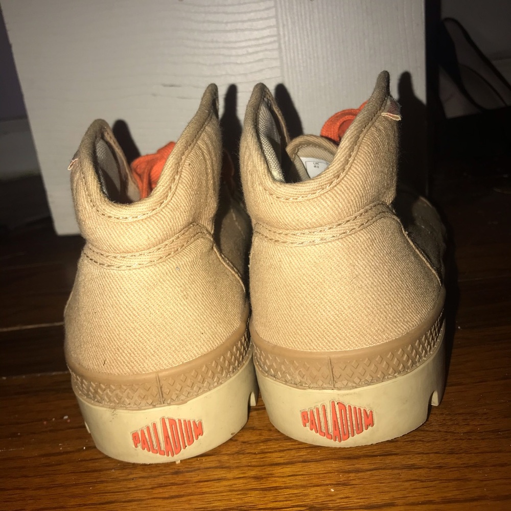 Boots - Picture 3 of 7